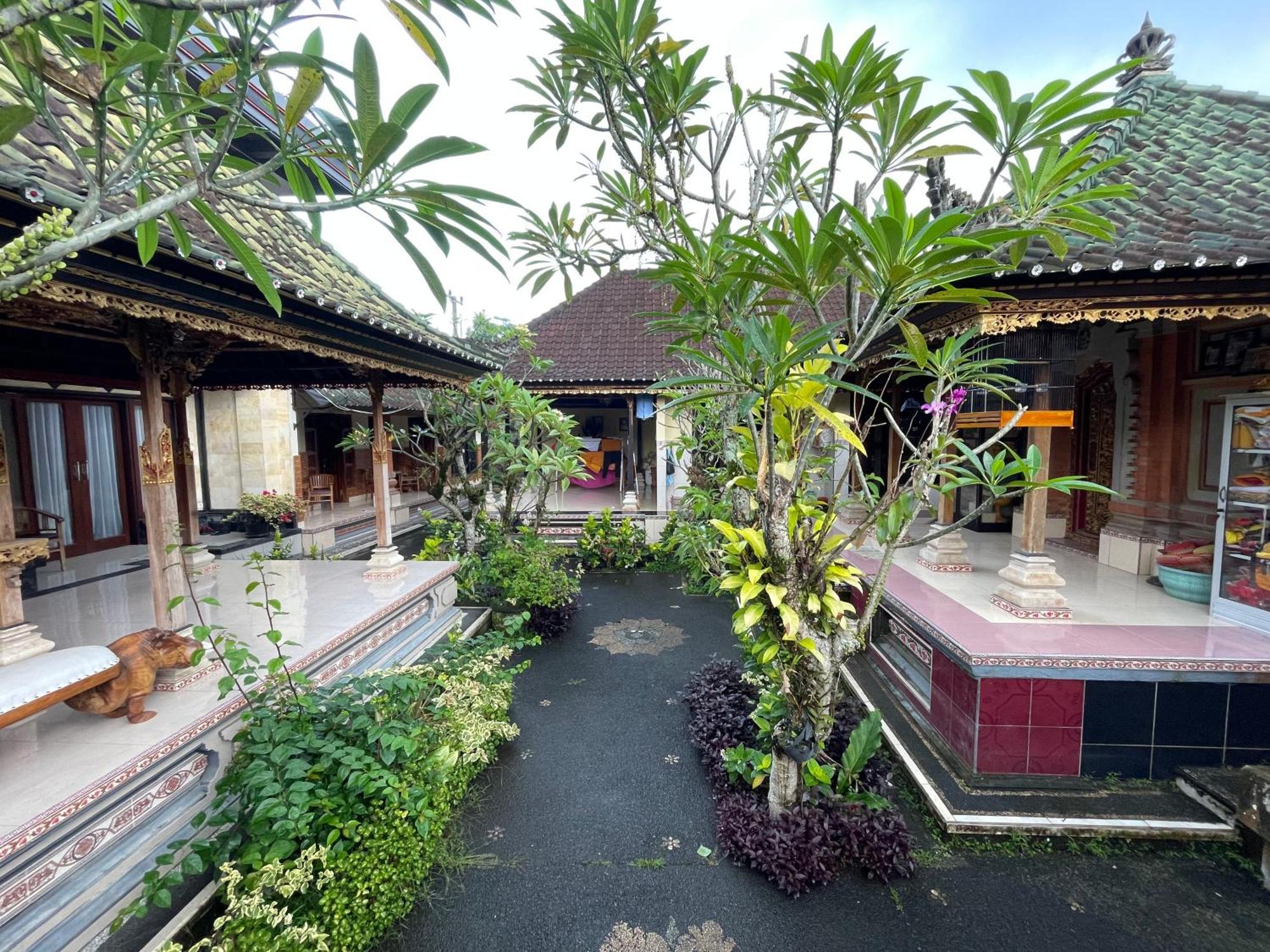 Ubud Tri Upasedana House 2 تيغالالانغْ المظهر الخارجي الصورة