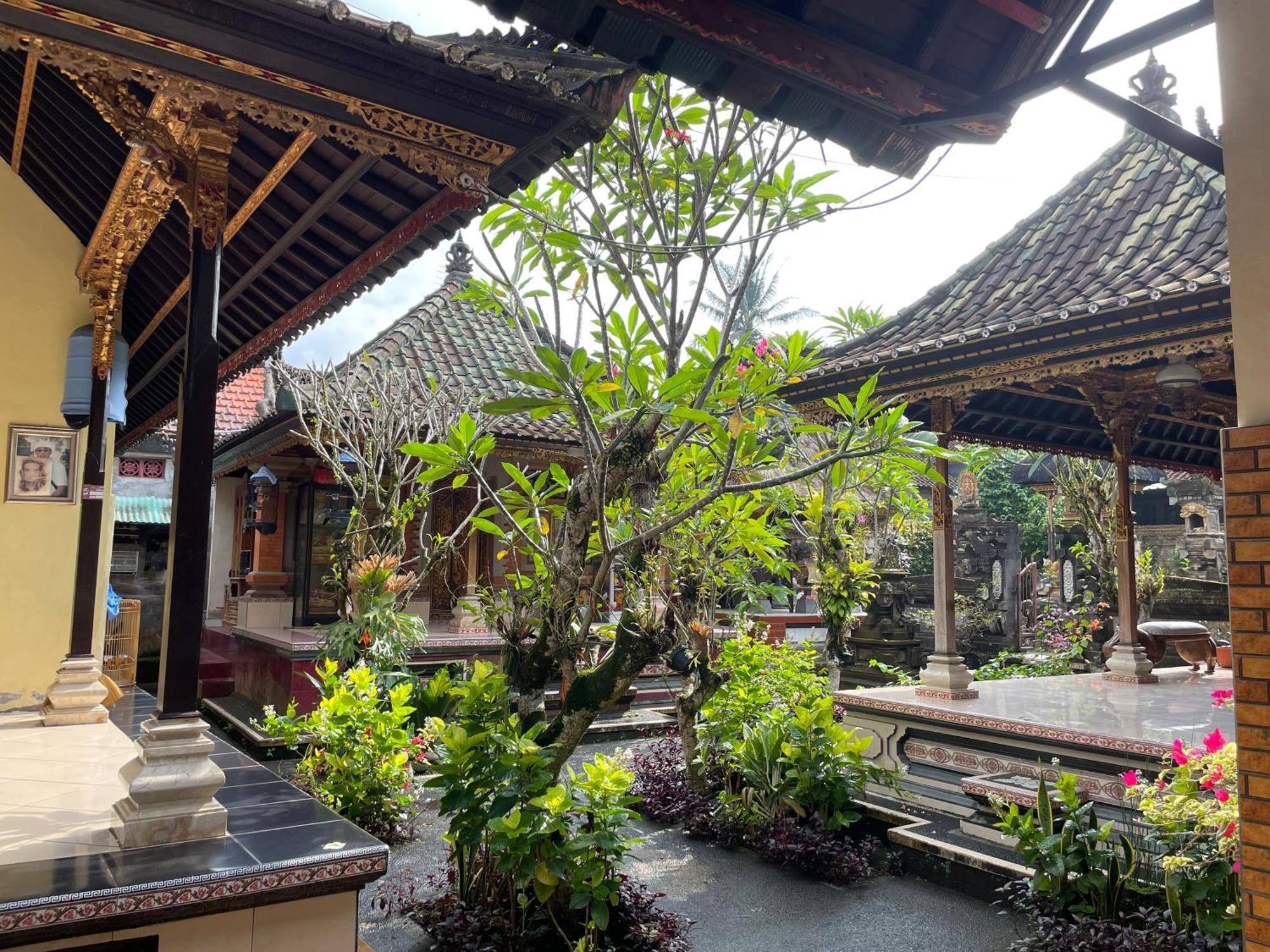 Ubud Tri Upasedana House 2 تيغالالانغْ المظهر الخارجي الصورة
